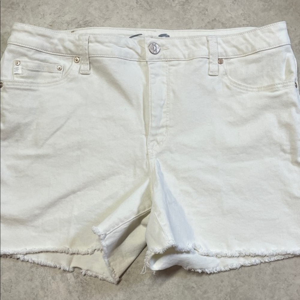 Seven7 Off White Denim Cutoff Shorts Size 16 Raw Hem Mid Rise Summer